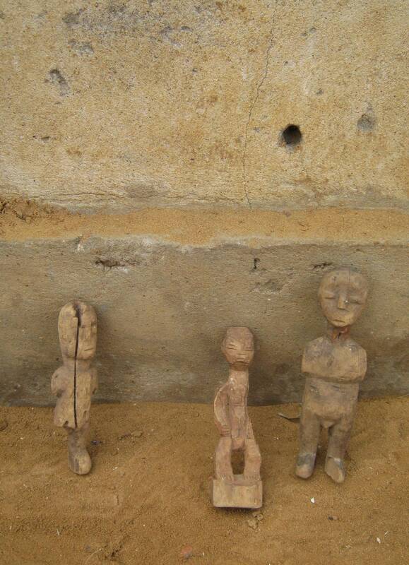 Wooden fetish dolls, Togo